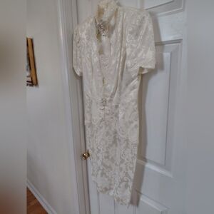 Scott McClintock White Satin Dress Label Detail